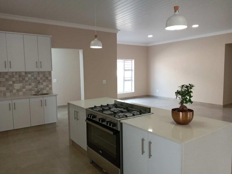4 Bedroom Property for Sale in Menkenkop Western Cape